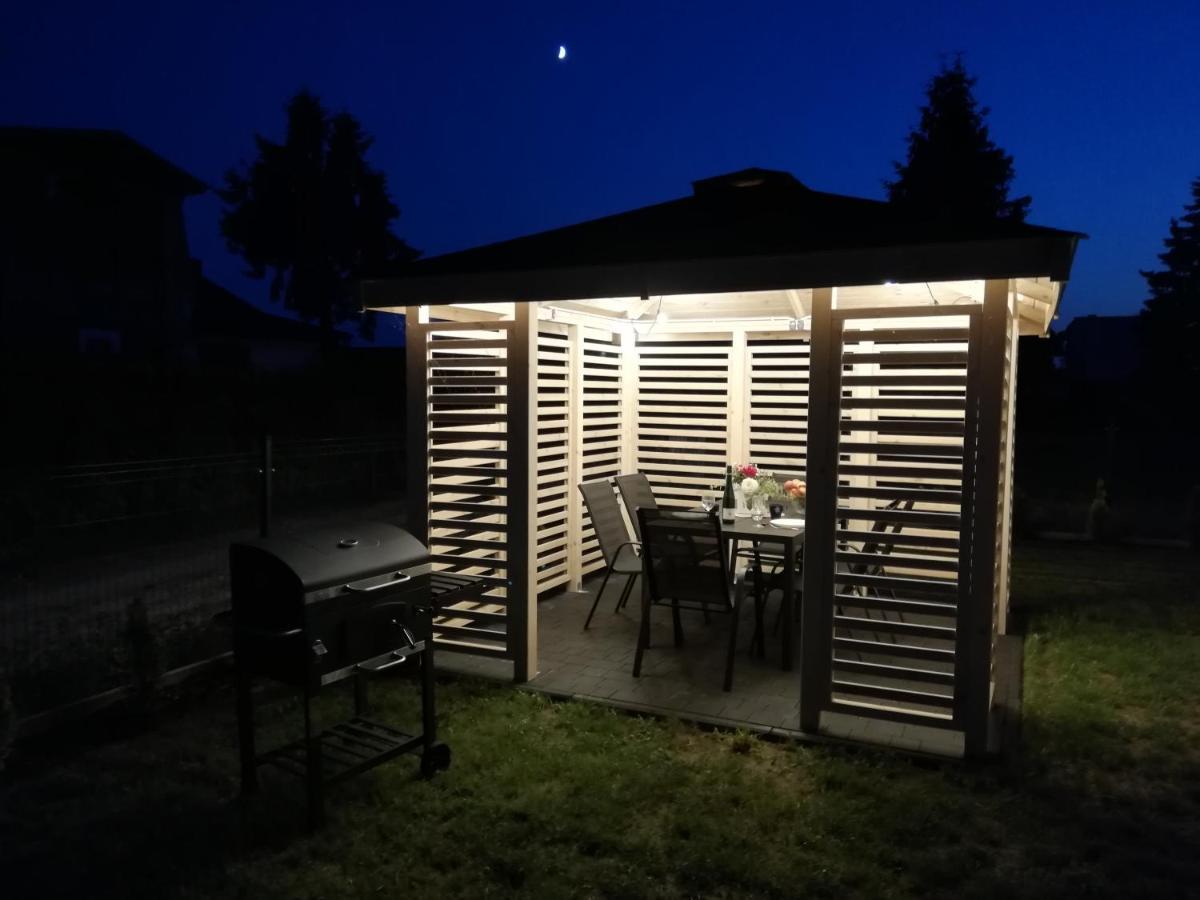Markas Rewa Exterior photo